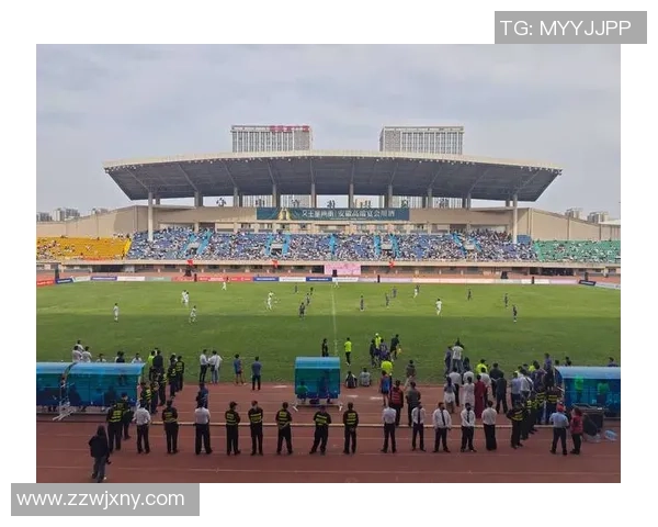 2017年11月23日中国与中国香港足球友谊赛精彩回顾与赛后分析